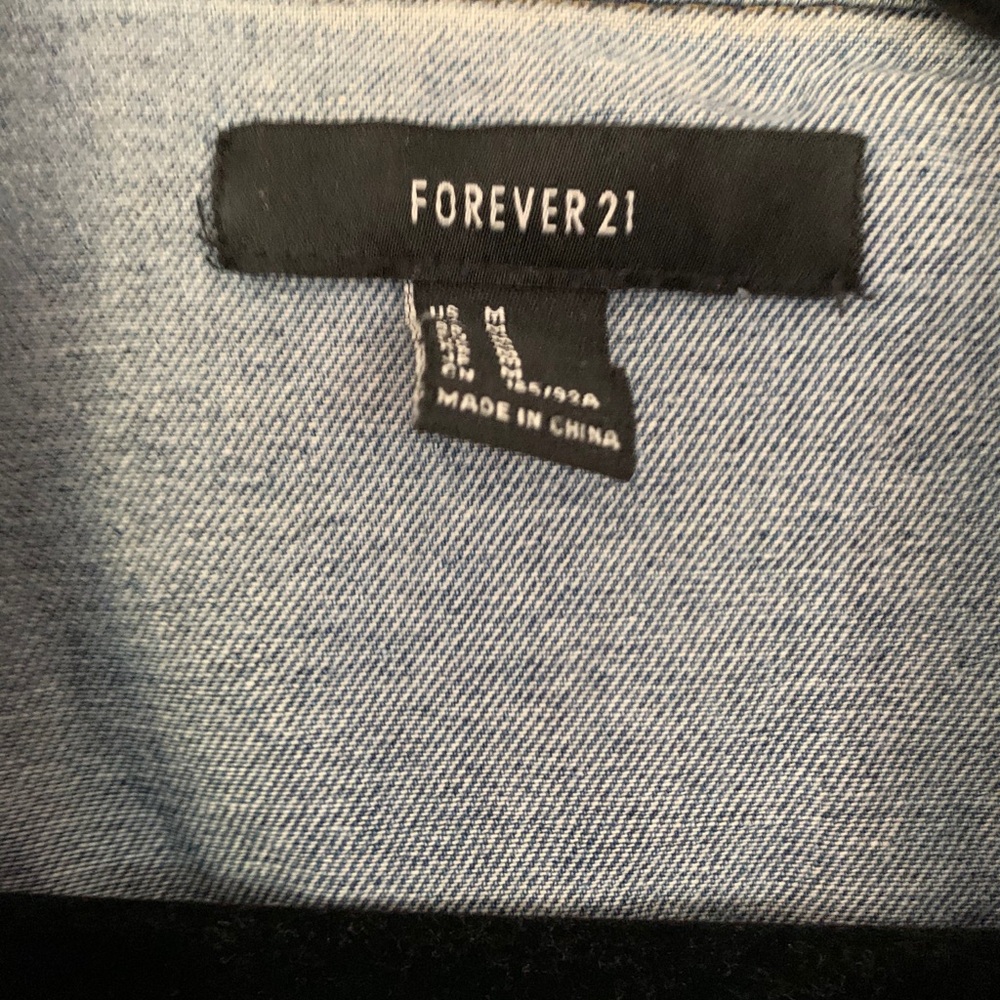 Distressed Jean jacket - Picture 3 of 3